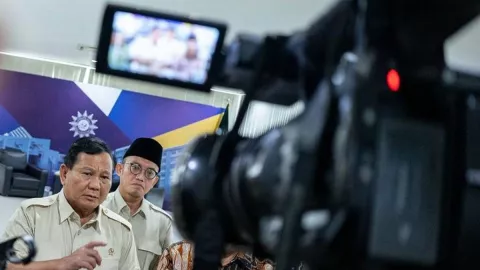 Survei Capres: Elektabilitas Prabowo Subianto Tak Terbendung, Ganjar dan Anies Keok - GenPI.co
