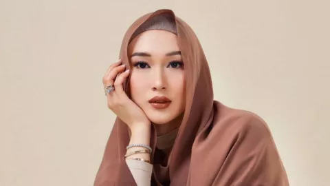 Rilis Single Terbaru, Penampilan Shella O Lebih Tertutup dengan Hijab - GenPI.co