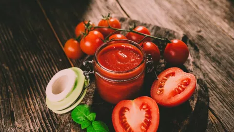 Khasiat Makan Tomat Tak Bisa Disepelekan, Bikin Gula Darah Terkendali dan Jantung Sehat - GenPI.co
