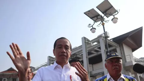 Dukung Prabowo atau Ganjar? Jokowi: Tanya Gibran - GenPI.co