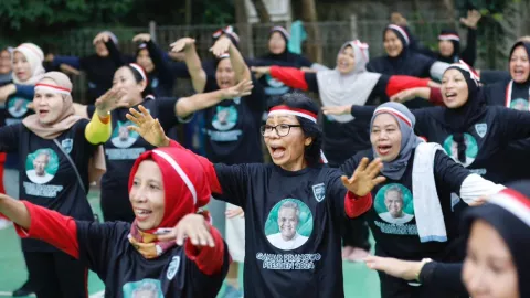 Ajak Ibu-ibu Jaksel Hidup Sehat, Kowarteg Dukung Ganjar Gelar Senam Ceria - GenPI.co