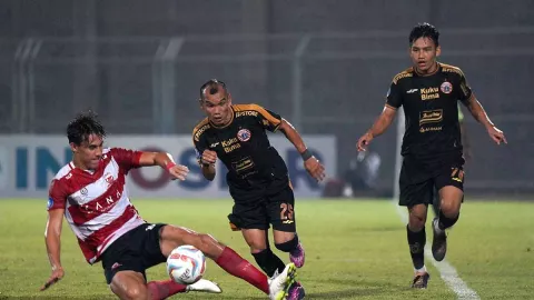 Pelatih Persija Jakarta Thomas Doll Kecewa saat Kalah Lawan Madura United - GenPI.co