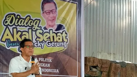 Rocky Gerung Pastikan Hadiri Undangan Penyidik Bareskrim Polri - GenPI.co