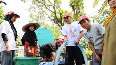 Turun Tangan, Gardu Ganjar Beri Bantuan ke Korban Kekeringan di Pandeglang - GenPI.co