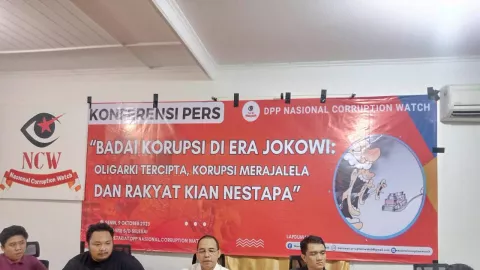 Singgung Kasus Korupsi Menteri di Era Jokowi, NCW: Sulit Mengendalikan - GenPI.co