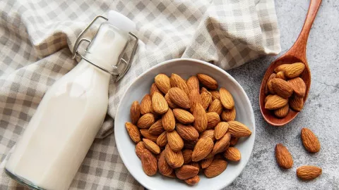 4 Manfaat Kacang Almond untuk Kesehatan, Bikin Jantung Sehat dan Turunkan Kolesterol - GenPI.co
