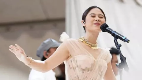 Nadin Amizah Dilecehkan, Tubuhnya Dipegang Orang - GenPI.co