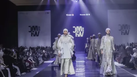 JMFW 2024 Pintu Indonesia Jadi Pusat Industri Modest Fashion Dunia - GenPI.co