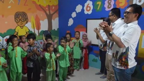 Peringati Hari Anak Sedunia, AkzoNobel dan HIMPAUDI Cat Ulang 25 Sekolah - GenPI.co