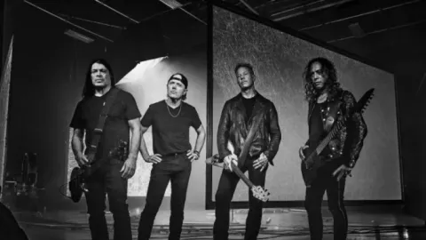 Metallica Band Metal Besar Pertama Konser di Arab Saudi - GenPI.co