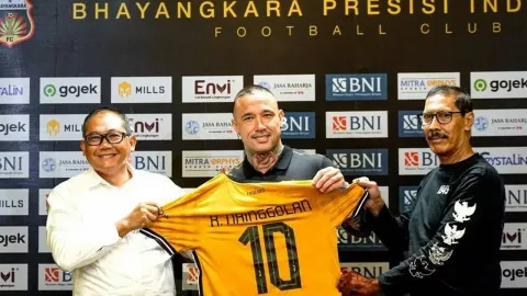 Sumardji Berharap Radja Nainggolan Bawa Bhayangkara FC Lolos Degradasi - GenPI.co