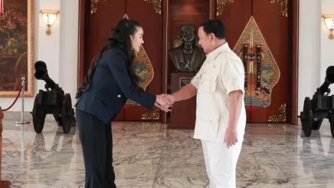Makin Panas! Nikita Mirzani Sebut Kelakuan Ajudan Prabowo Aneh - GenPI.co