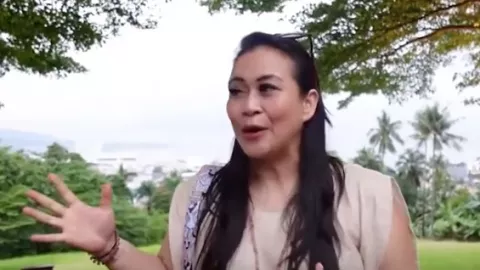 Trik Zoya Amirin untuk Suami Istri, Jangan Ejek Fantasi Liar di Ranjang - GenPI.co