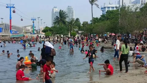 Pantai di Ancol Jadi Favorit Wisatawan di Jakarta, Bisa Main Air dan Pasir - GenPI.co