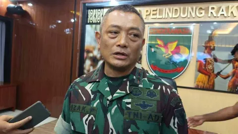 TNI Akan Bantu Polri Usut Kericuhan saat Pelayat Mengantar Jenazah Lukas Enembe - GenPI.co