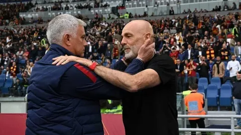 Hengkang dari AC Milan, Stefano Pioli Gantikan Jose Mourinho di AS Roma - GenPI.co