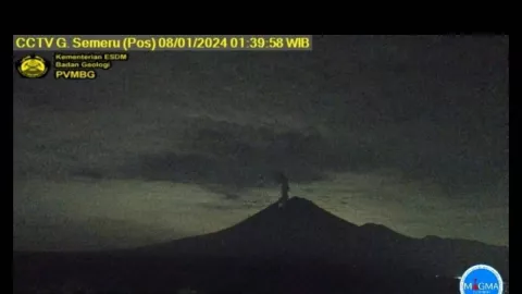 Waspada! Gunung Semeru Erupsi, Lontarkan Letusan Setinggi 2 Km - GenPI.co