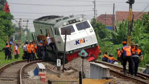 KA Pandalungan Anjlok di Sidoarjo, Perjalanan Sejumlah Kereta Lintas Selatan Terlambat - GenPI.co