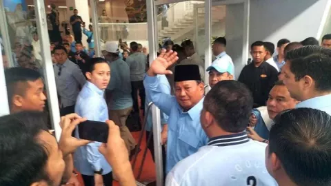 Prabowo Subianto Kampanye di GBK, Disambut Ribuan Pendukungnya - GenPI.co