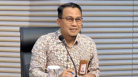 Eks Sekjen Kemenkes Diperiksa KPK soal Kasus Korupsi Pengadaan APD - GenPI.co