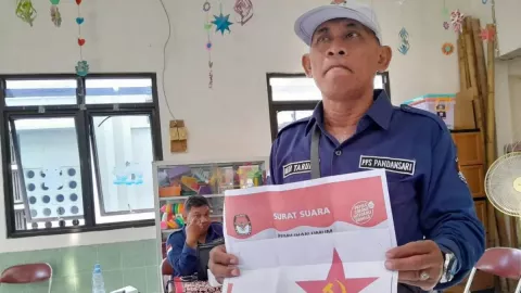 Waduh! Surat Suara Pilpres Ditempel Gambar Palu Arit di Semarang - GenPI.co