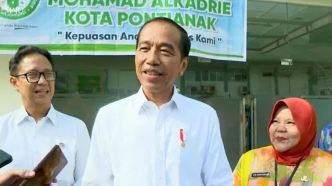 Isu Akan Jadi Ketum Golkar, Jokowi: Sementara Ini Ketua Indonesia Saja - GenPI.co