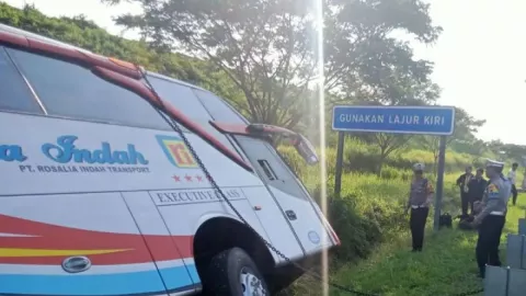 Sebabkan Kecelakaan di Tol Semarang-Batang hingga 7 Orang Meninggal, Sopir Bus Rosalia Indah Jadi Tersangka - GenPI.co