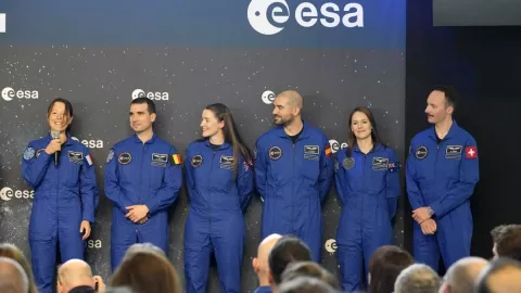 Badan Antariksa Eropa Tambah 5 Astronot Baru, Lebih dari 20 Ribu Pelamar - GenPI.co