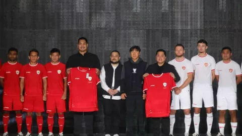 Menpora Dito Puji dan Apresiasi Jersey Baru Timnas Indonesia - GenPI.co