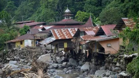 Cegah Banjir Lahar Dingin Gunung Marapi, Modifikasi Cuaca Tabur Garam Berlanjut - GenPI.co