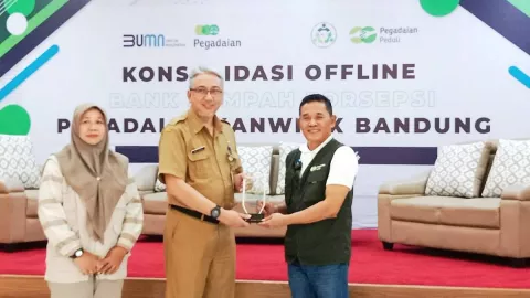 Komitmen Jaga Lingkungan, Pegadaian Jabar Maksimalkan Bank Sampah - GenPI.co