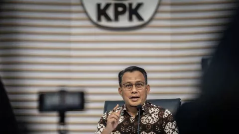 KPK: 3 Saksi Kerabat Diperiksa untuk Lacak Keberadaan Harun Masiku - GenPI.co