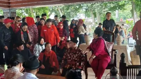 Isu Usung Risma di Pilkada Jawa Timur, PDIP: Masih Konsolidasi - GenPI.co