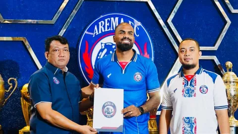 Arema FC Umumkan 3 Pemain Asing Baru, Ini Sosoknya - GenPI.co