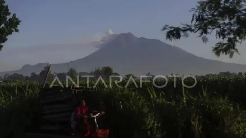 Gunung Merapi Muntahkan Guguran Lava 132 Kali dalam Sepekan Terakhir - GenPI.co