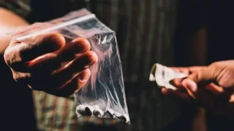 Selewengkan Barang Bukti Narkoba 250 Gram, 5 Anggota Polda Jawa Tengah Ditangkap - GenPI.co