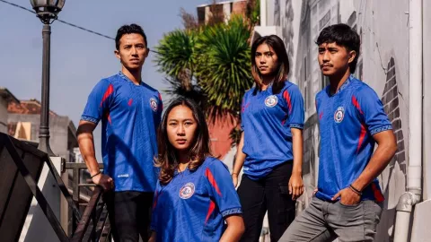 Arema FC Luncurkan Jersei Baru, Ini Penampakannya - GenPI.co