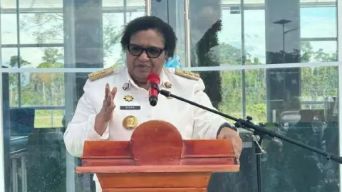 KKB Tembak Pilot, Pj Gubernur Papua Tengah: Saya Kecewa - GenPI.co