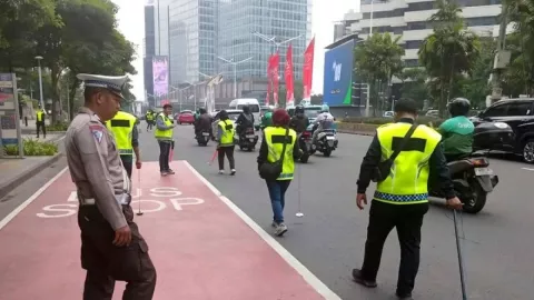 Misa Suci Akbar Paus Fransiskus, Para Siswa di Jakarta Belajar di Rumah - GenPI.co