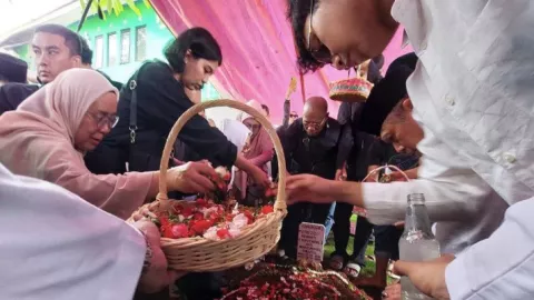 Pesan Puput Novel Sebelum Meninggal, Keluarga Harus Kompak - GenPI.co