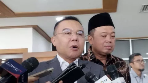 Dasco Sebut Mayor Teddy Tak Perlu Pensiun Dini dari TNI - GenPI.co