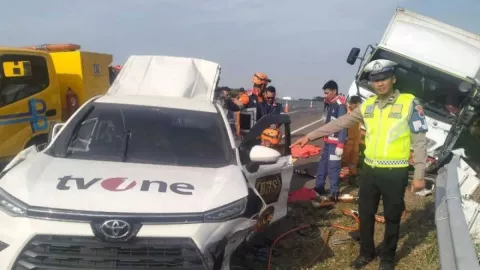 3 Kru TvOne Meninggal Dunia Usai Kecelakaan di Tol Pemalang - GenPI.co