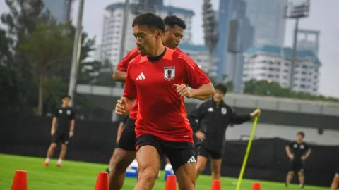 Suporter Timnas Indonesia Bikin Mantan Pemain Inter Milan Tersentuh - GenPI.co