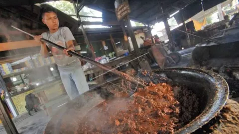 Rendang Didaftarkan ke UNESCO, Fadli Zon: Simbol Identitas Kuliner Indonesia - GenPI.co