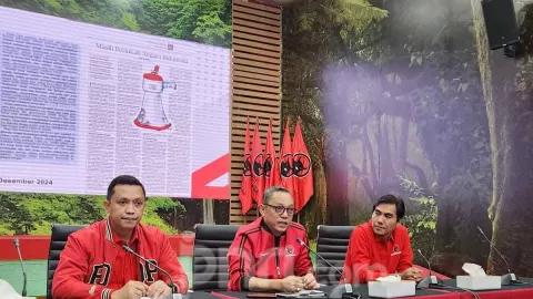 Narasi Jokowi Hendak Obok-obok PDIP, Deddy Sitorus: Kami Tidak Akan Bantah - GenPI.co