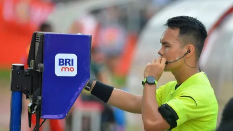 Tingkatkan Akurasi Keputusan, PSSI Gelar Kursus VAR dan Wasit Jelang Paruh Kedua Liga 1 - GenPI.co