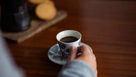 Kapan Waktu Terbaik Minum Kopi dengan Makanan Berprotein? - GenPI.co