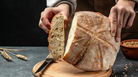 Sourdough vs Gandum Utuh: Roti Mana yang Lebih Baik untuk Pencernaan? - GenPI.co