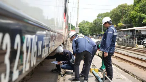 Demi Mudik Aman dan Nyaman, Daop 6 Lakukan Rampcheck dari Stasiun hingga Lokomotif - GenPI.co