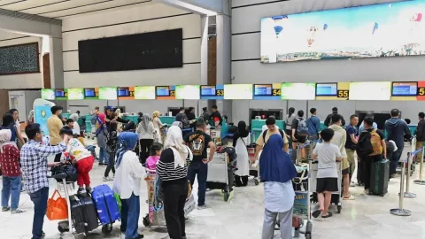 Kabar Gembira! Harga Tiket Pesawat Turun Hingga 14% untuk Mudik Lebaran 2025 - GenPI.co